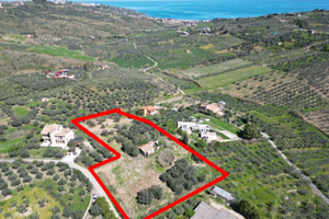 Terreno agricolo con rudere