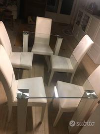 Sedie in pelle bianca