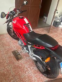 Ducati Monster s2r 1000