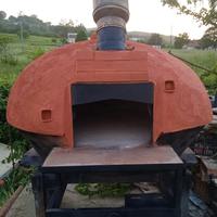 Forno a legna artigianale in mattoni refrattari