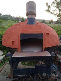 Forno a legna artigianale in mattoni refrattari