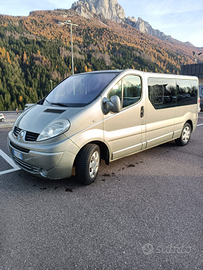 Renault Trafic 2.5 Passenger 9 posti passo lungo