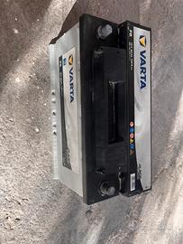 Batteria auto Varta Black Dynamic F6 90Ah 720A