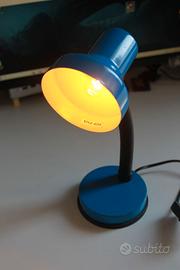 Lampada da tavolo pop art in plastica vintage anni