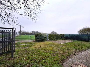 CASA DI CORTE A SAN GIORGIO PIACENTINO