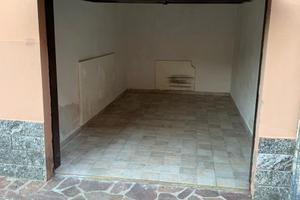 Garage box auto a Bobbio (PC)