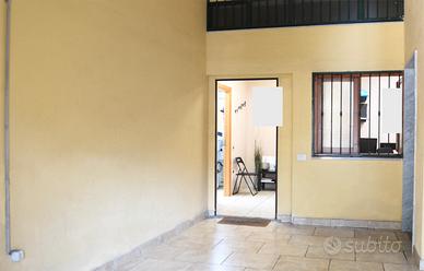 Frattaminore: Locale ad uso artigianale "condomini