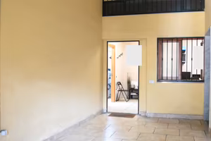 Frattaminore: Locale ad uso artigianale "condomini