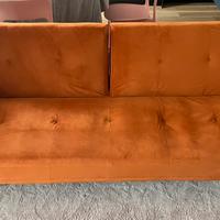 Divano in velluto arancione marca Sklum