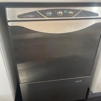 Lavastoviglie professionale