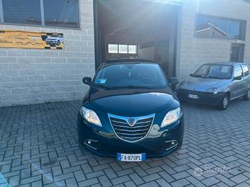 Lancia Ypsilon 1.2 69 CV 5 porte 30th Anniversary