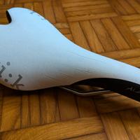 Sella bici Fizik Aliante bianca