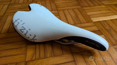 Sella bici Fizik Aliante bianca