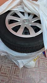 4 gomme invernali con cerchi VW polo (2024)