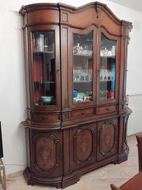 Soggiorno in legno massello