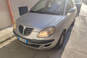 Auto usate prezzo poco trattabile
