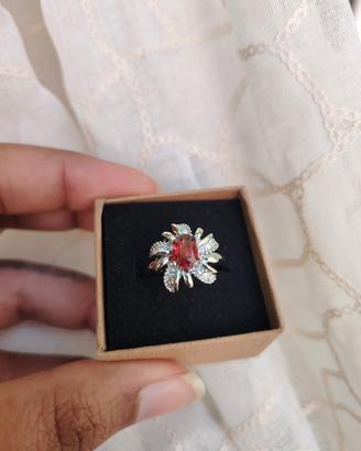 Anello regolabile in argento placcato con granato 