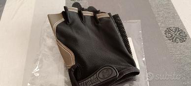 Guanti nuovi per bici o altri sport