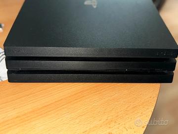 PS4 Pro 1TB CUH-7216B + Controller Originale