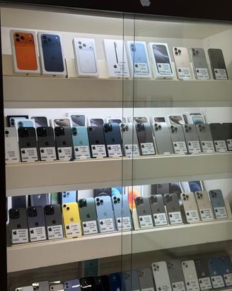 Iphone da esposizione o rigenerati