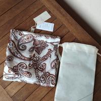 Foulard in seta con sacchetto Nuovo 