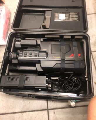 Videocamera Panasonic M7 con valigetta