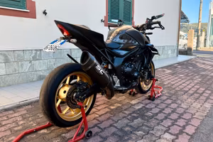 Honda CB 1000 Hornet SP (05/2025) – 8.000 km