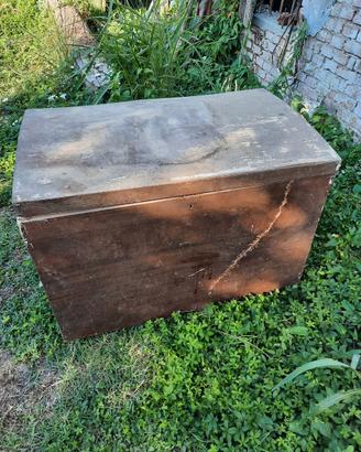 antico baule in legno anni 40