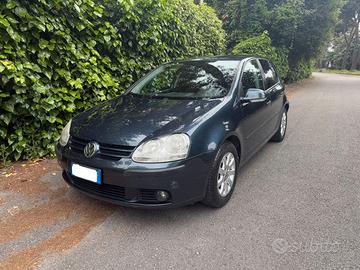 VW Golf 1.6 8v GPL  Confortline x Neopatentati