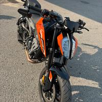 KTM Duke 790 2024