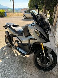 Honda X-ADV  750