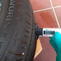 4 pneumatici est seminuovi 245/40 R20 e 275/35 R20
