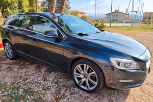 Volvo V60 D3 2.0 (04/2015)