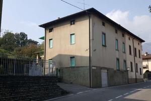 RUSTICO CON AREA ESTERNA