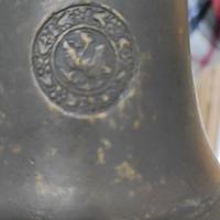 Campana navale in bronzo ancora come supporto
