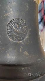 Campana navale in bronzo ancora come supporto