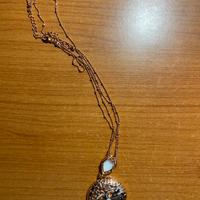 collana con ciondolo