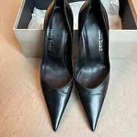 Scarpa tacco pelle nera