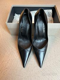 Scarpa tacco pelle nera