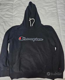 Felpa Champion Nera con Cappuccio