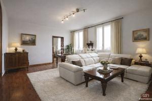 CINQUELOCALI DI AMPIA METRATURA CON ASCENSORE, POS