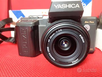 MACCHINA FOTOGRAFICA REFLEX YASHICA AF 250