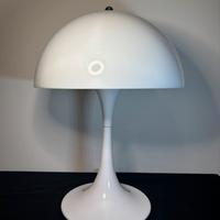 Lampada da tavolo a fungo – design vintage moderno