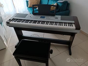 Pianoforte digitale Yamaha dgx 640