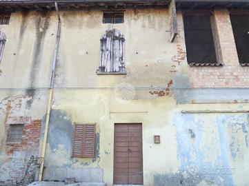 CASA DI CORTE A ZENEVREDO