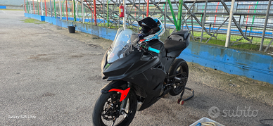 Ninja 400 2018 uso pista