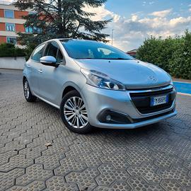 Peugeot 208 - 2017