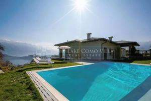 Villa di 400 m² con 5 locali e box auto a Tremezzi