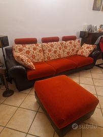 Divano 3 posti con pouf