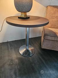 antico Tavolino rotondo in pelle e metallo